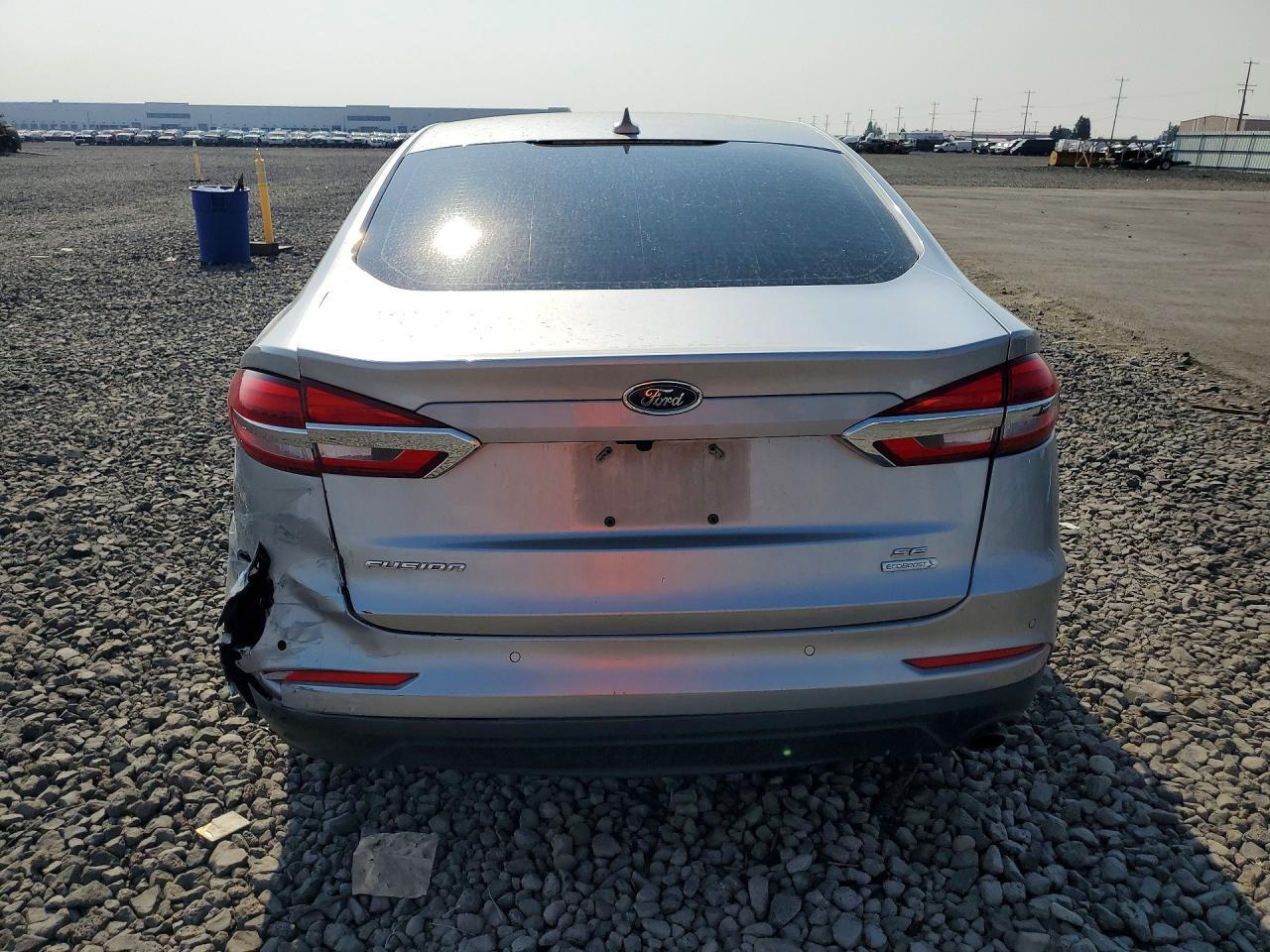 2020 Ford Fusion Se - Image 6