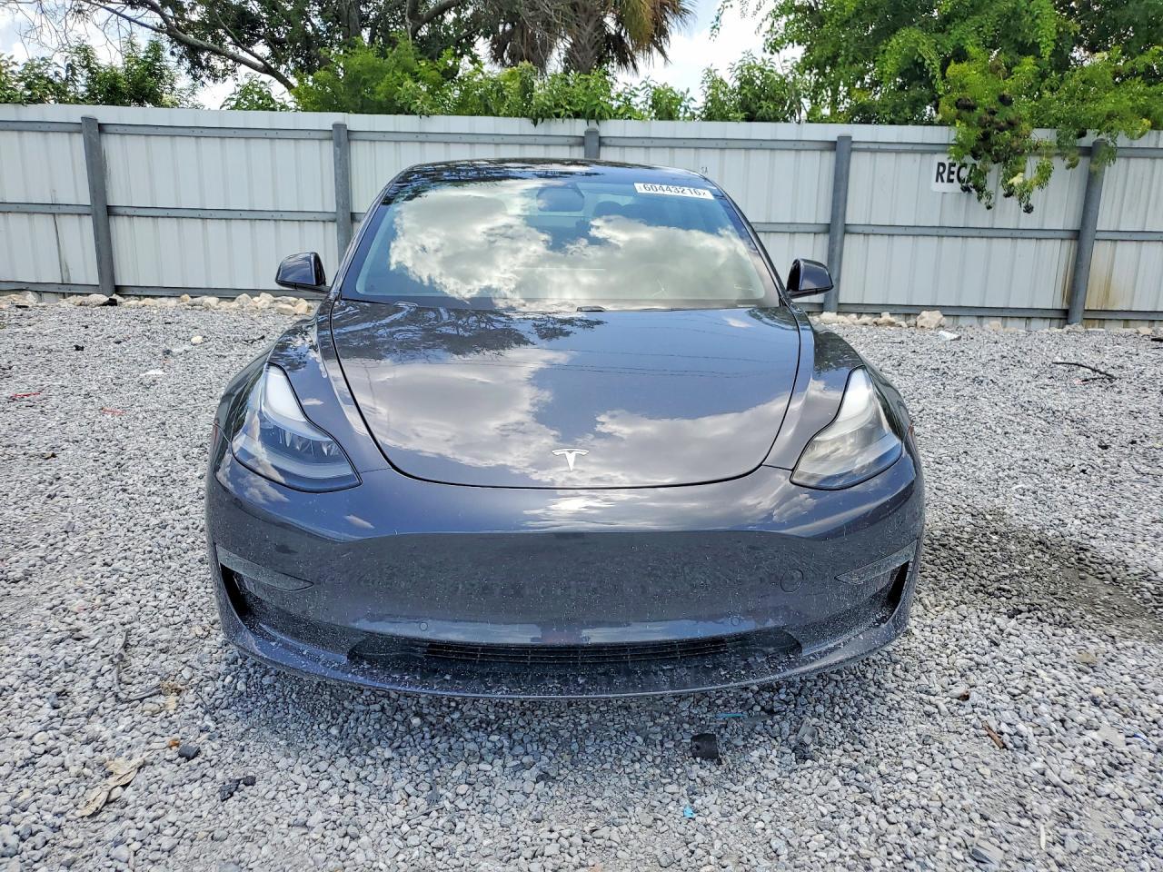 2021 Tesla Model 3 - Фото 5