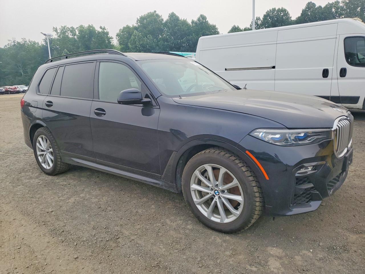 2019 BMW X7 xDrive50I - Image 4