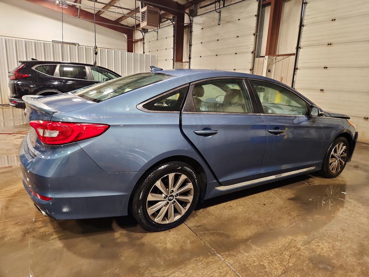 2015 Hyundai Sonata Sport - Image 3