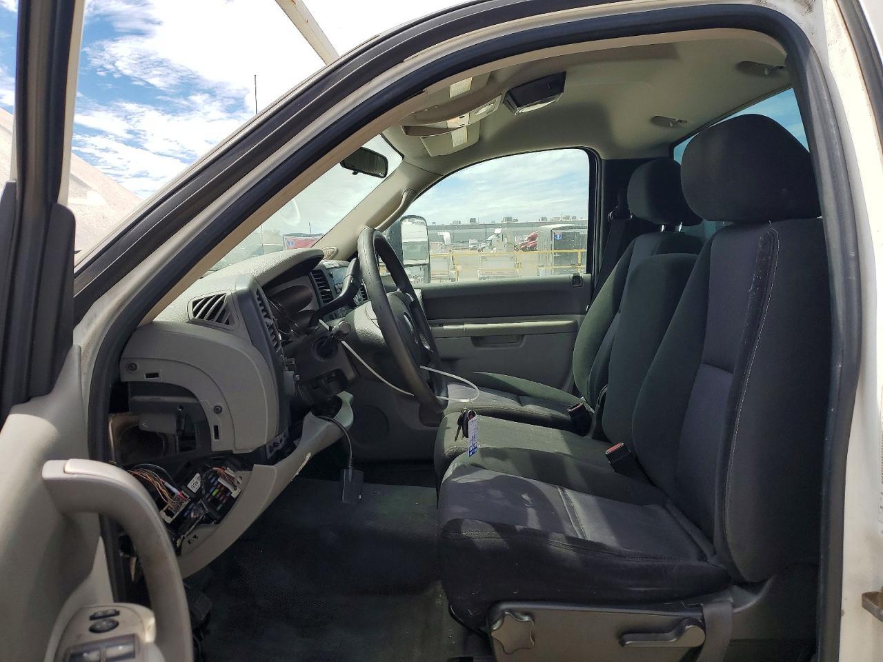 2010 GMC Sierra C2500 Heavy Duty - Фото 7