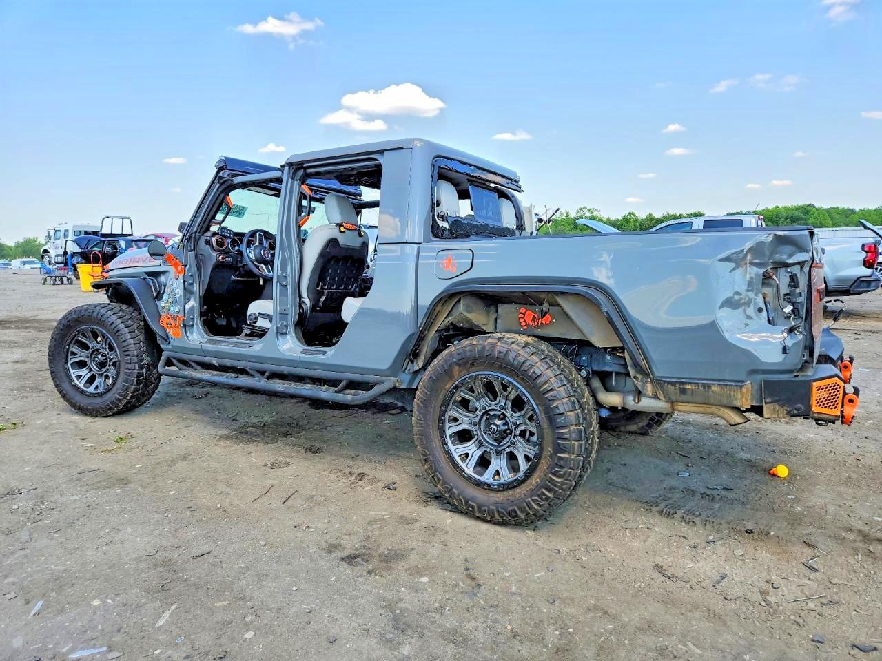 2022 Jeep Gladiator Mojave - Фото 2