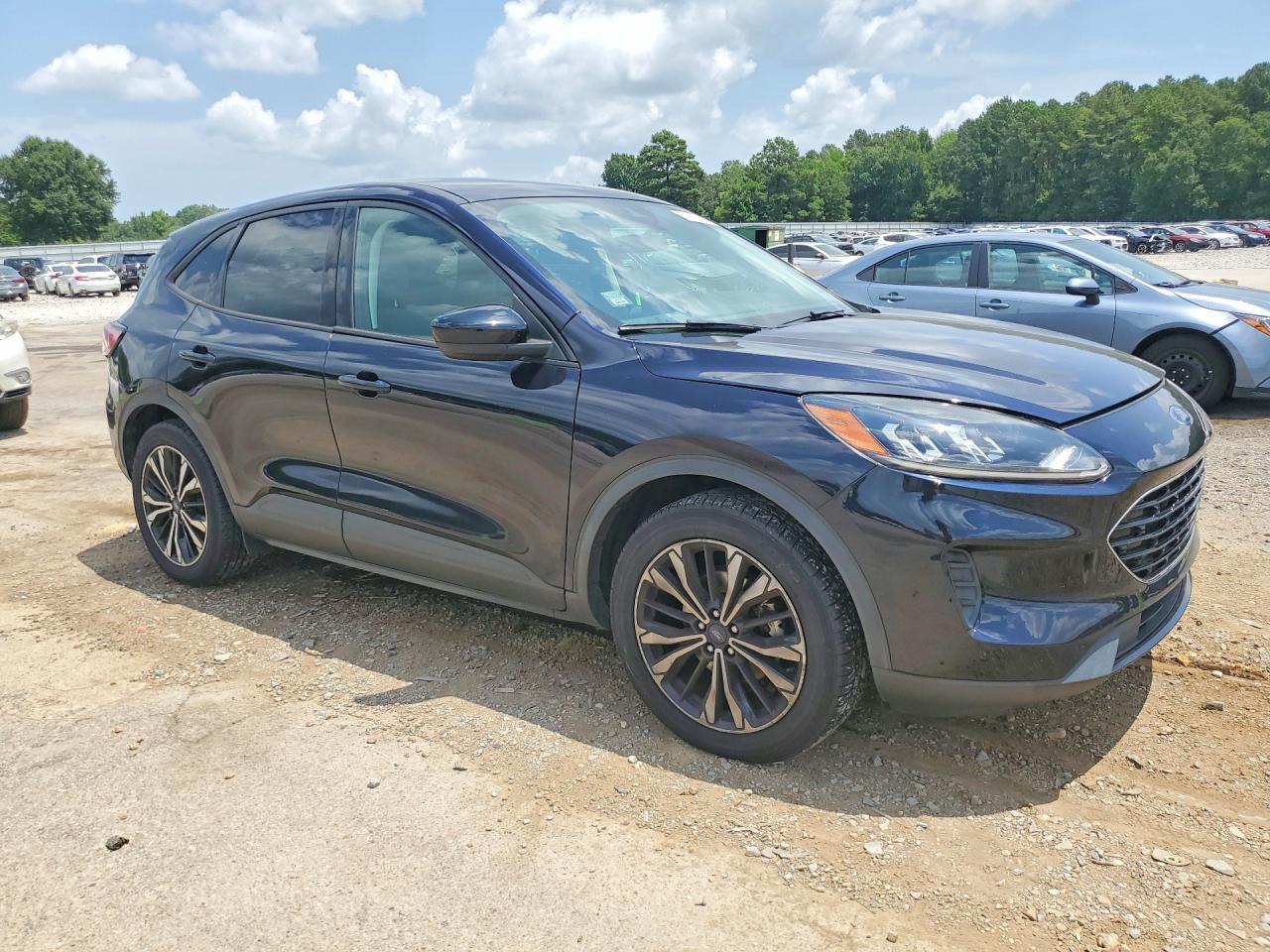 2021 Ford Escape Se - Фото 4