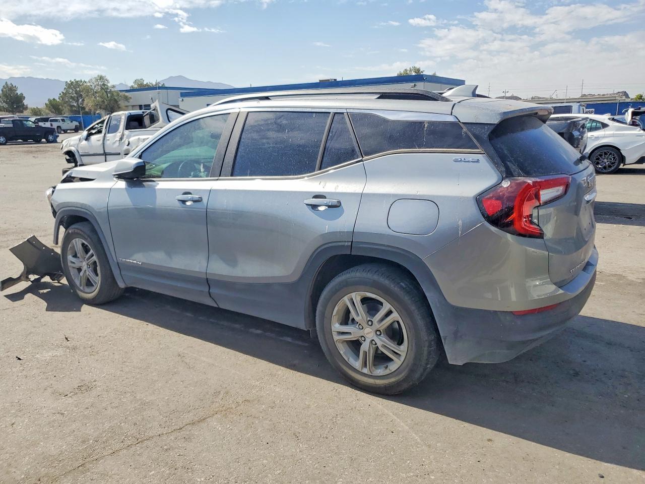 2023 GMC Terrain - Image 2