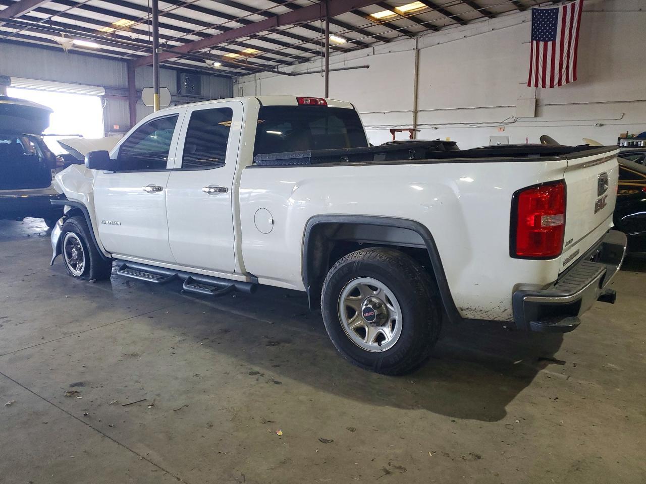 2017 GMC Sierra C1500 - Фото 2