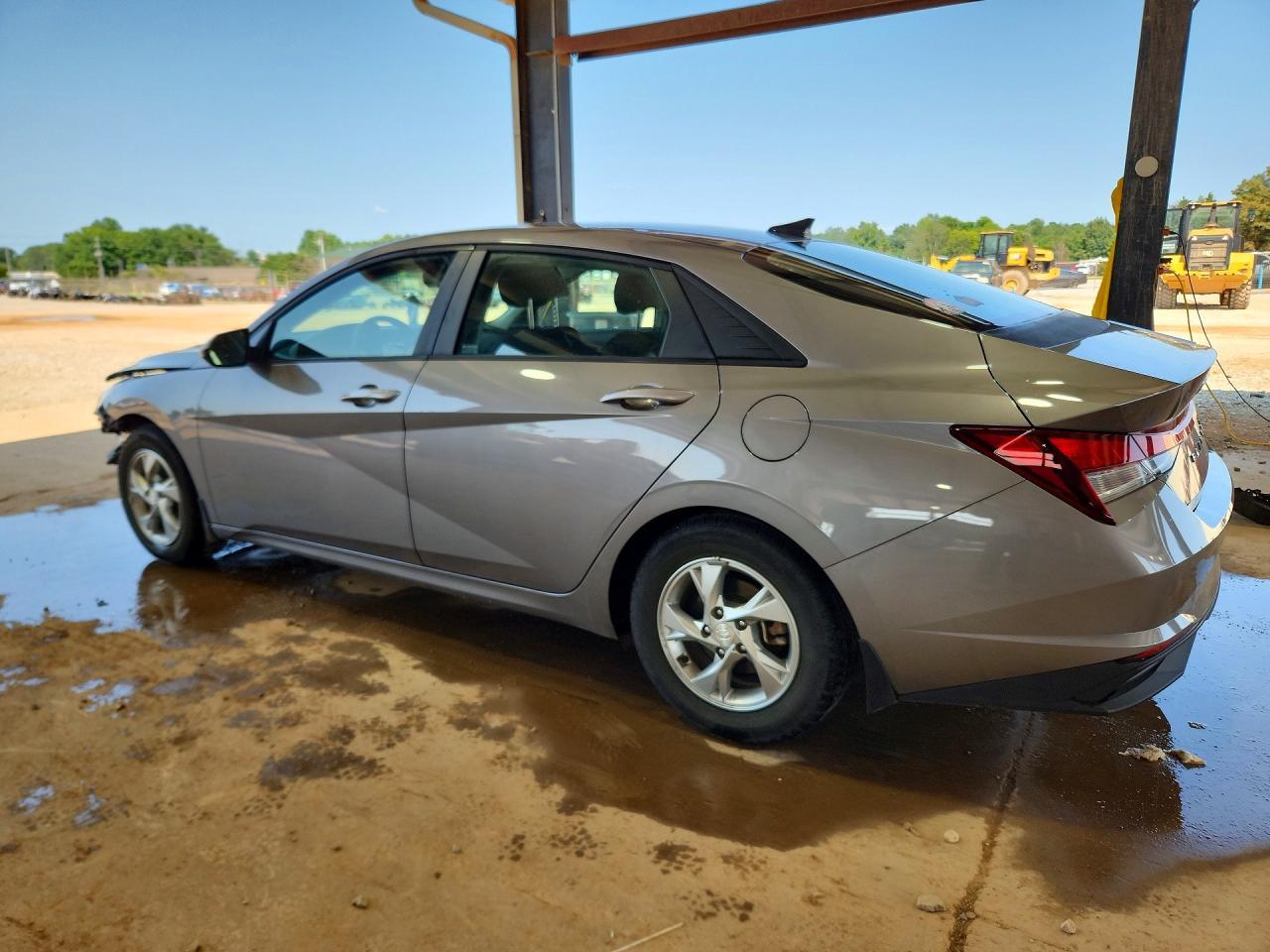 2022 Hyundai Elantra Se - Фото 2