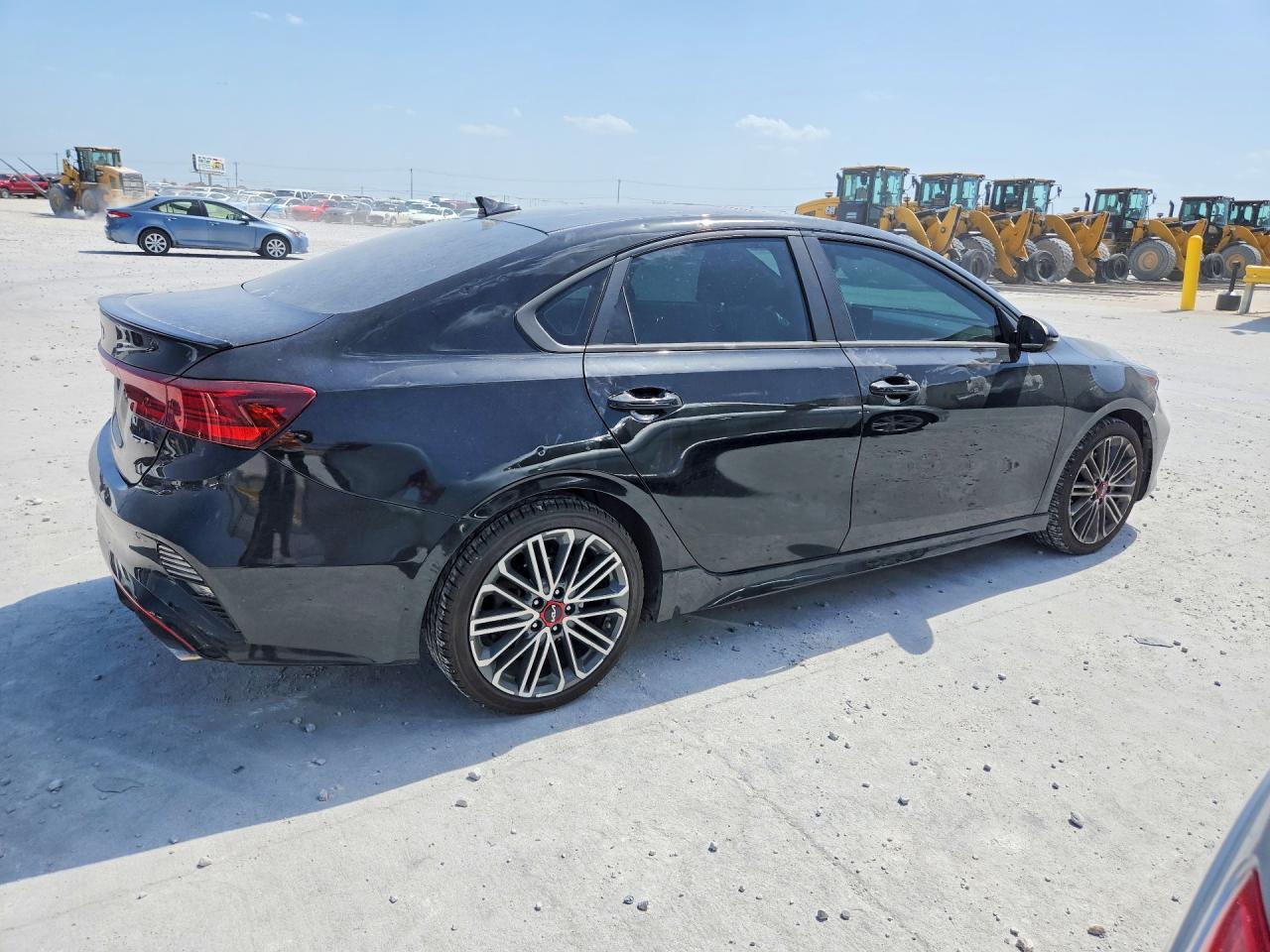 2022 Kia Forte - Image 3