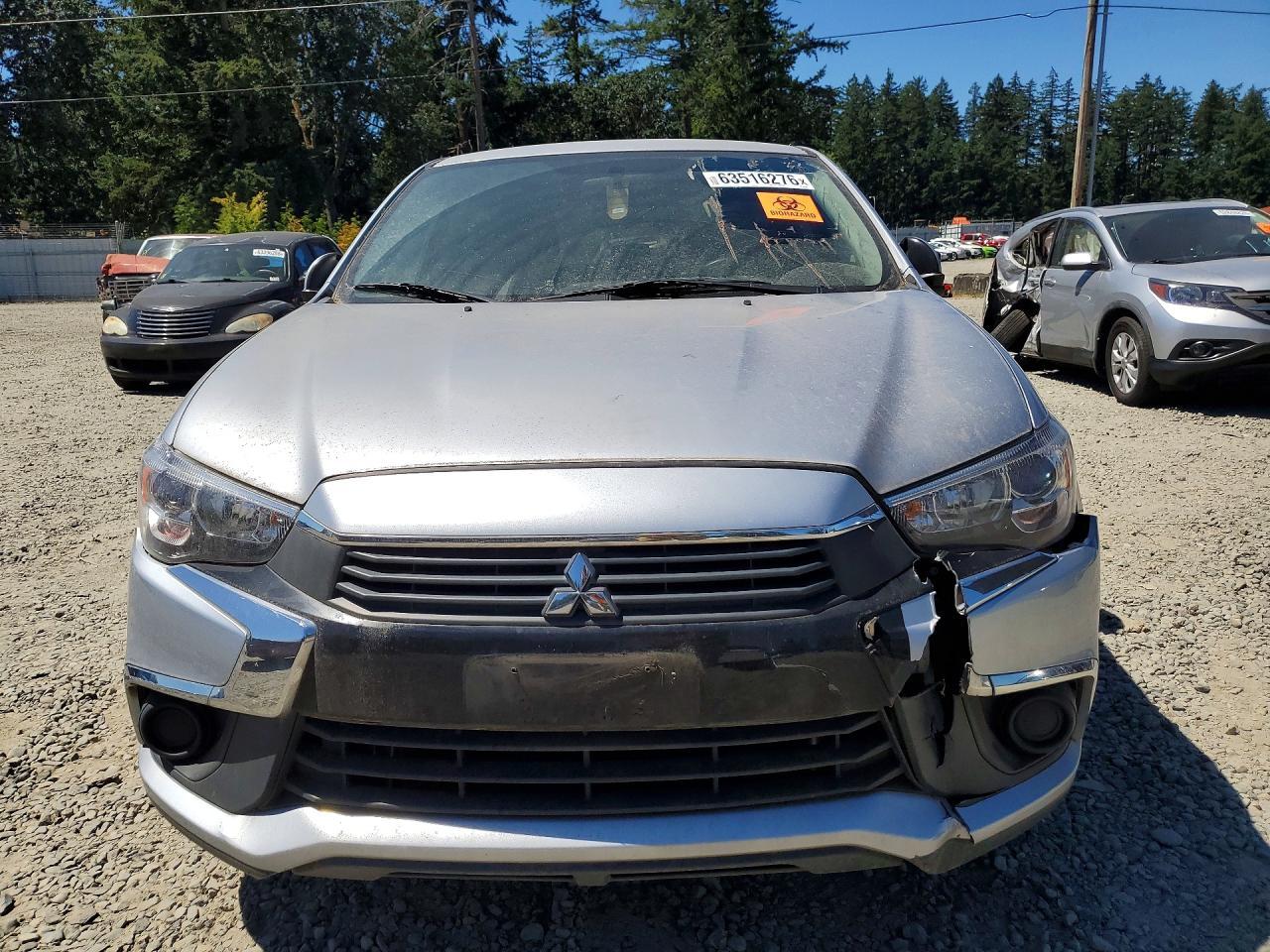 2017 Mitsubishi Outlander Sport Es - Image 5
