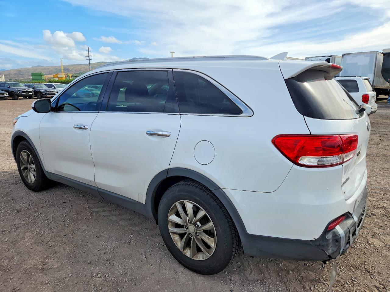 2017 Kia Sorento Lx - Image 2