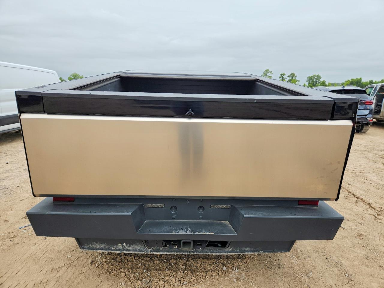 2024 Tesl Cybertruck - Фото 6
