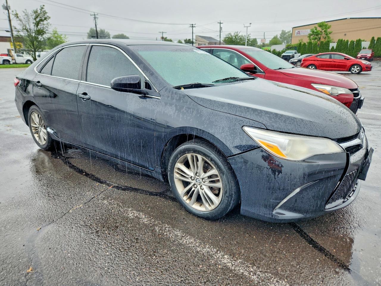 2016 Toyota Camry Se - Фото 4