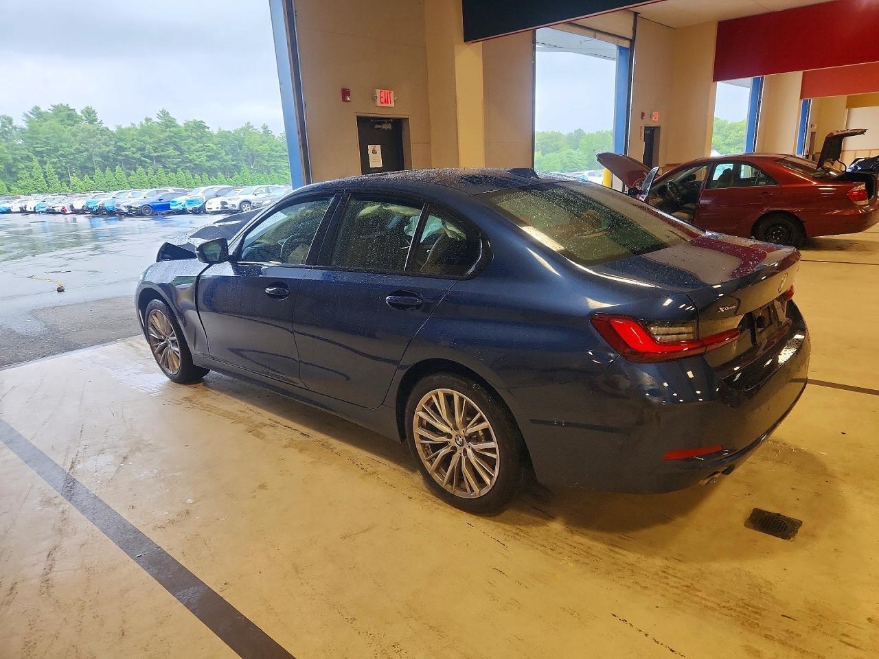 2023 BMW 330Xi - Image 2