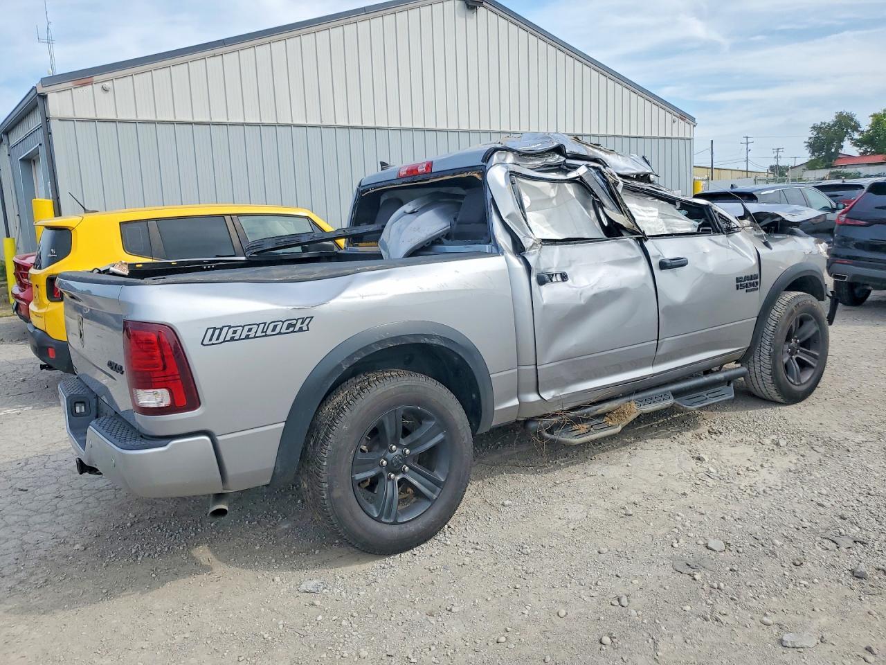 2022 Ram 1500 Classic Slt - Image 3