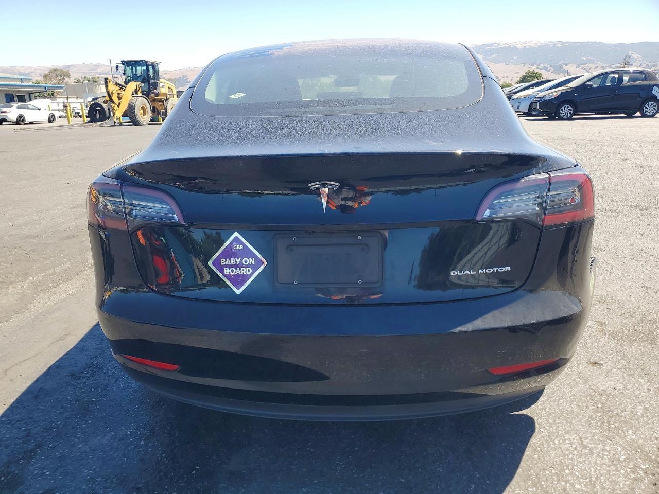 2022 Tesla Model 3 - Image 6