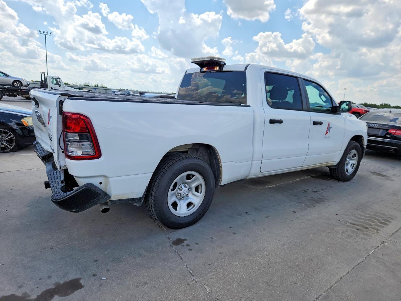 2024 Ram 1500 Tradesman - Фото 3