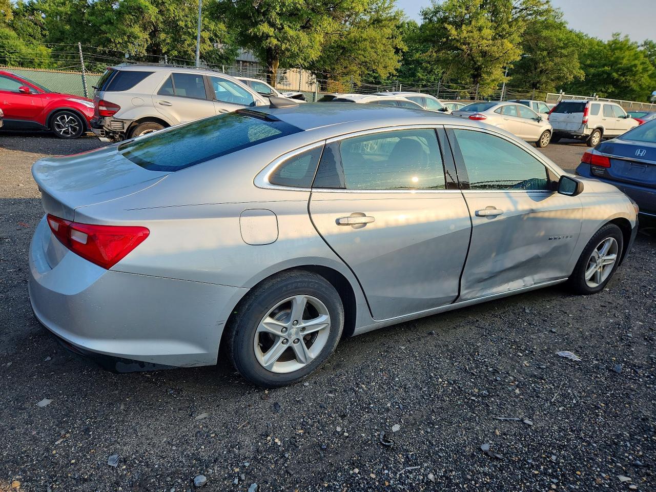 2019 Chevrolet Malibu Ls - Фото 3