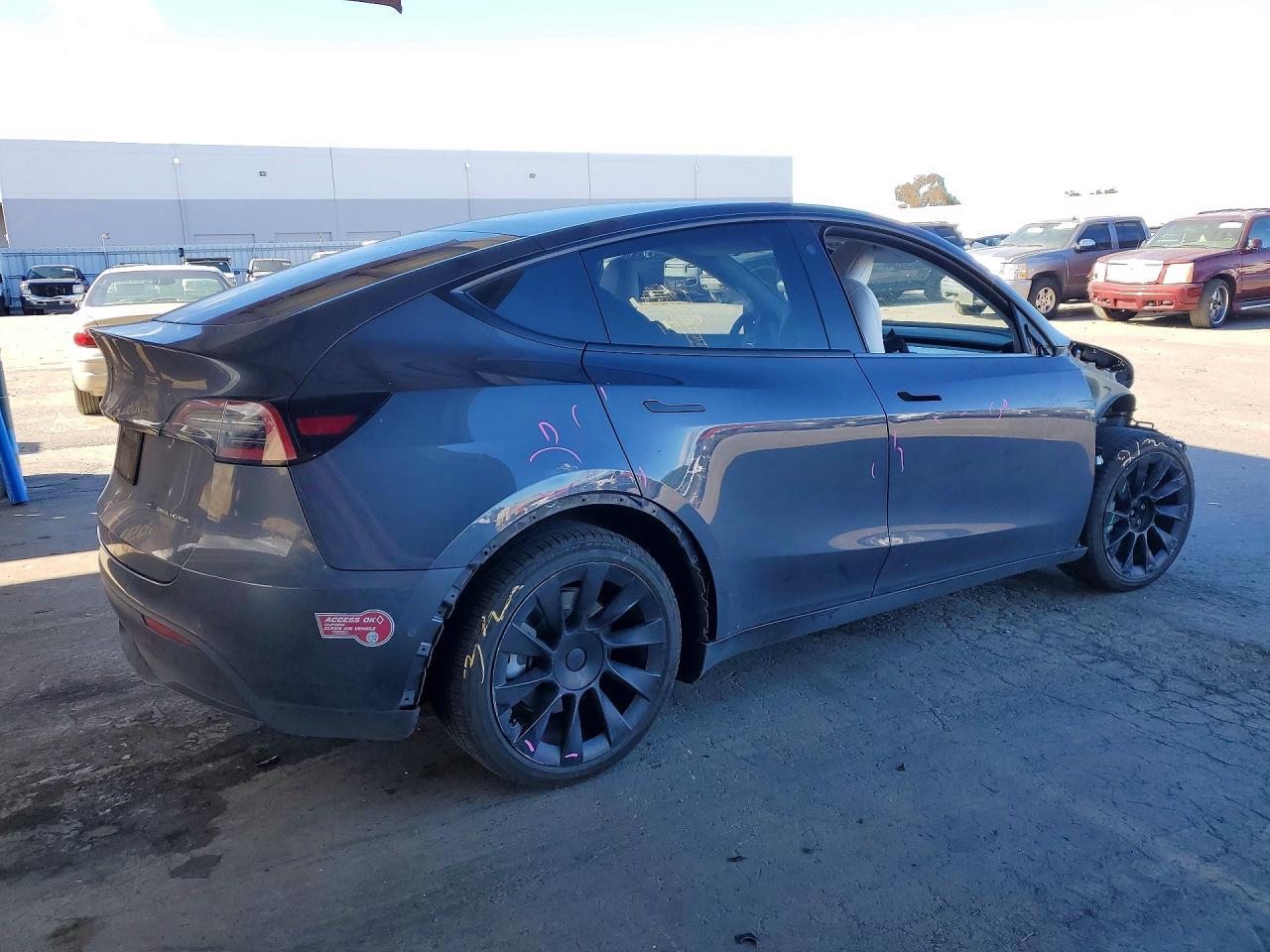 2022 Tesla Model Y - Фото 3