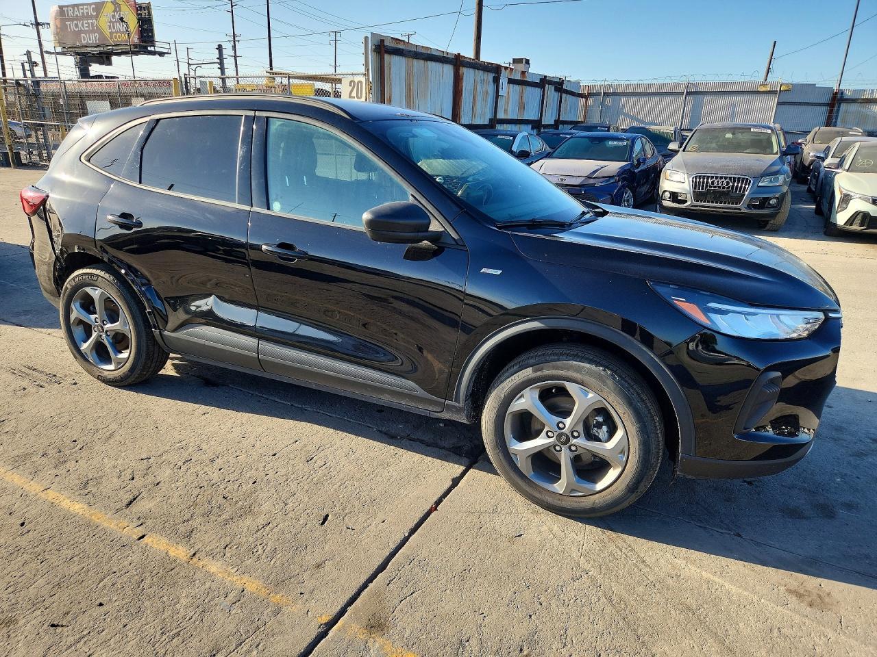 2025 Ford Escape St Line - Фото 4