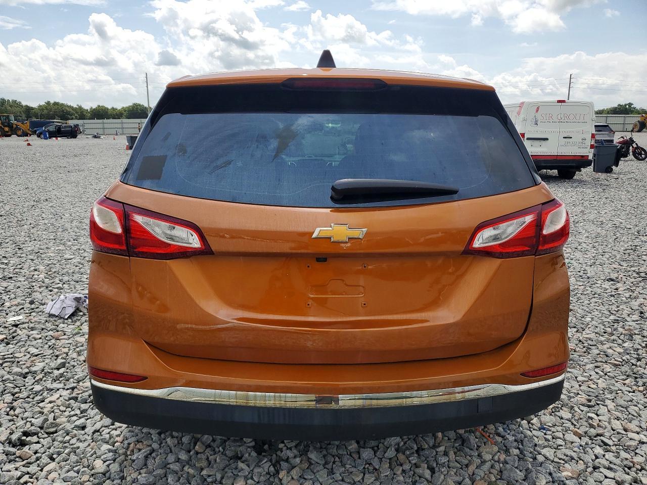 2019 Chevrolet Equinox Ls - Image 6
