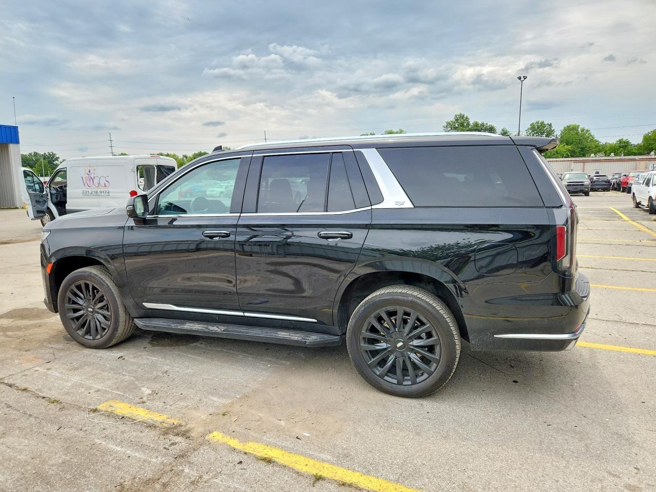 2024 Cadillac Escalade Premium Luxury - Image 2