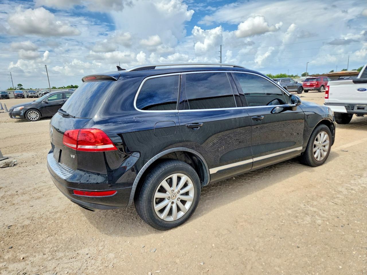 2012 Volkswagen Touareg V6 - Фото 3