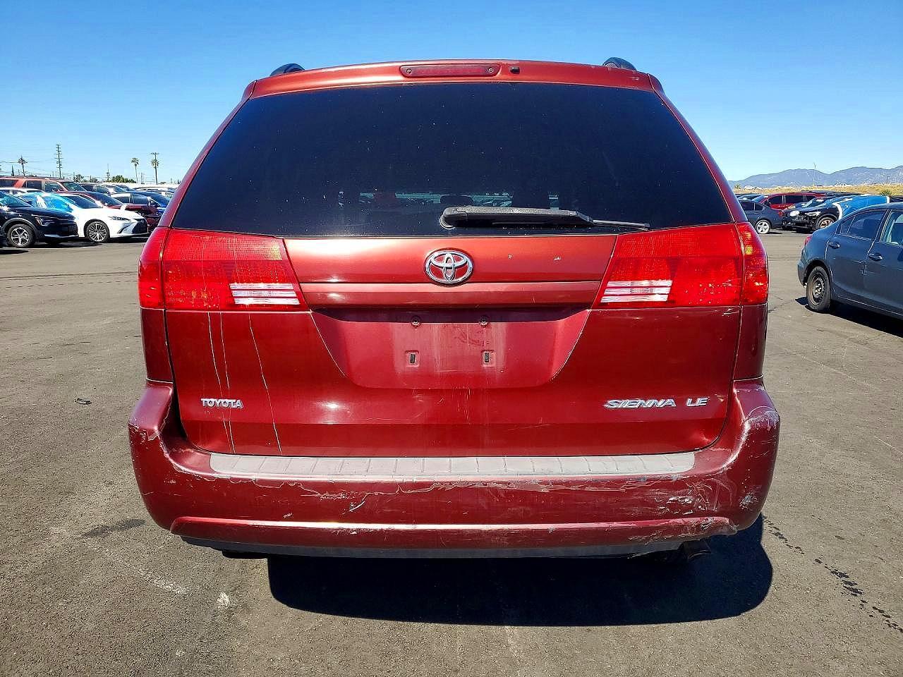 2004 Toyota Sienna Le 8 Passenger - Фото 6