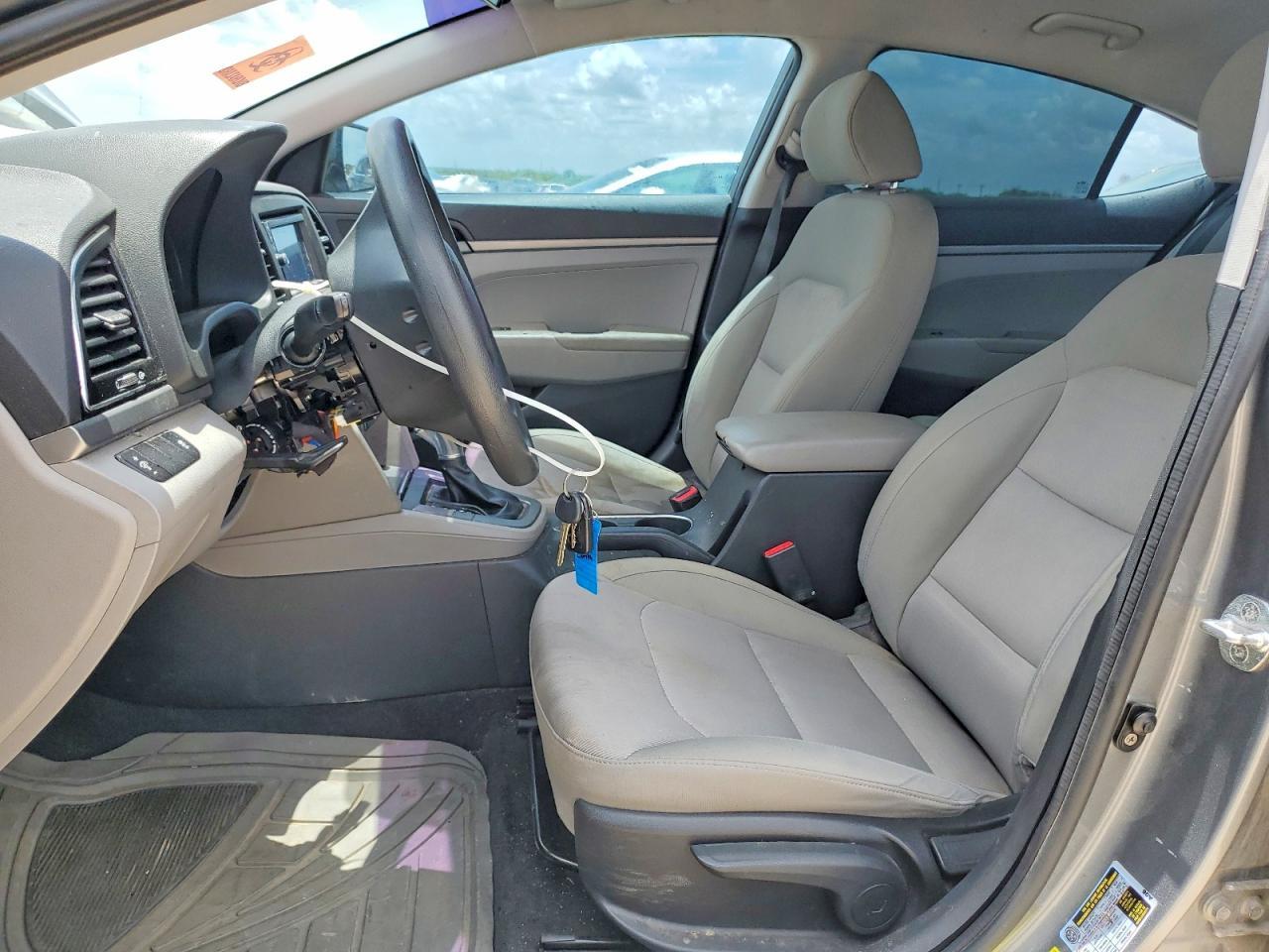 2017 Hyundai Elantra Se - Image 7