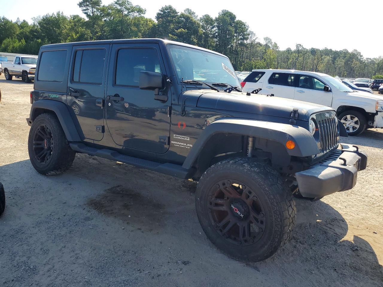 2017 Jeep Wrangler Unlimited Sport - Image 4