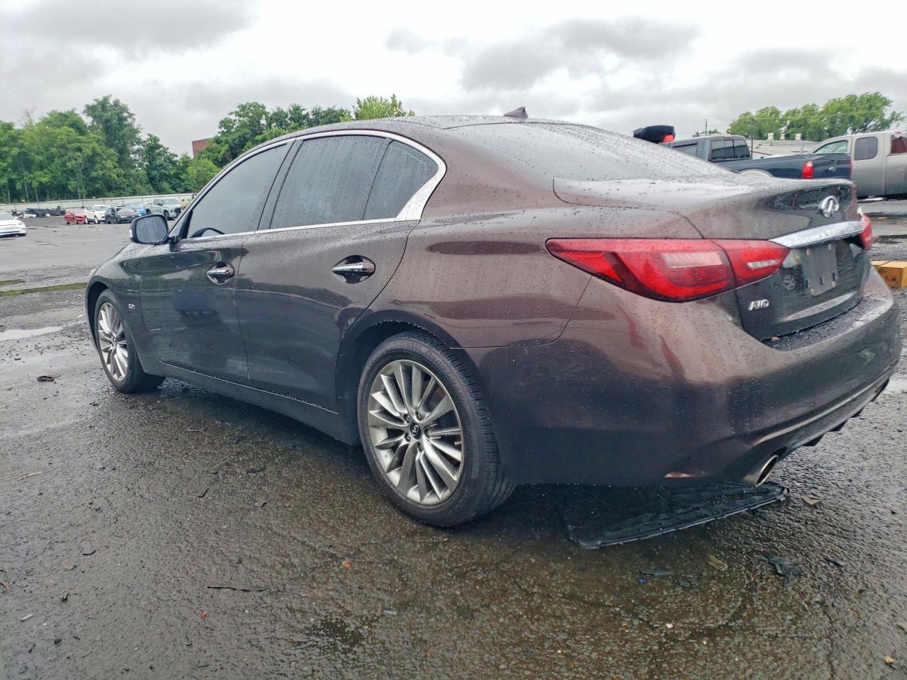 2018 Infiniti Q50 3.0T Luxe - Фото 2