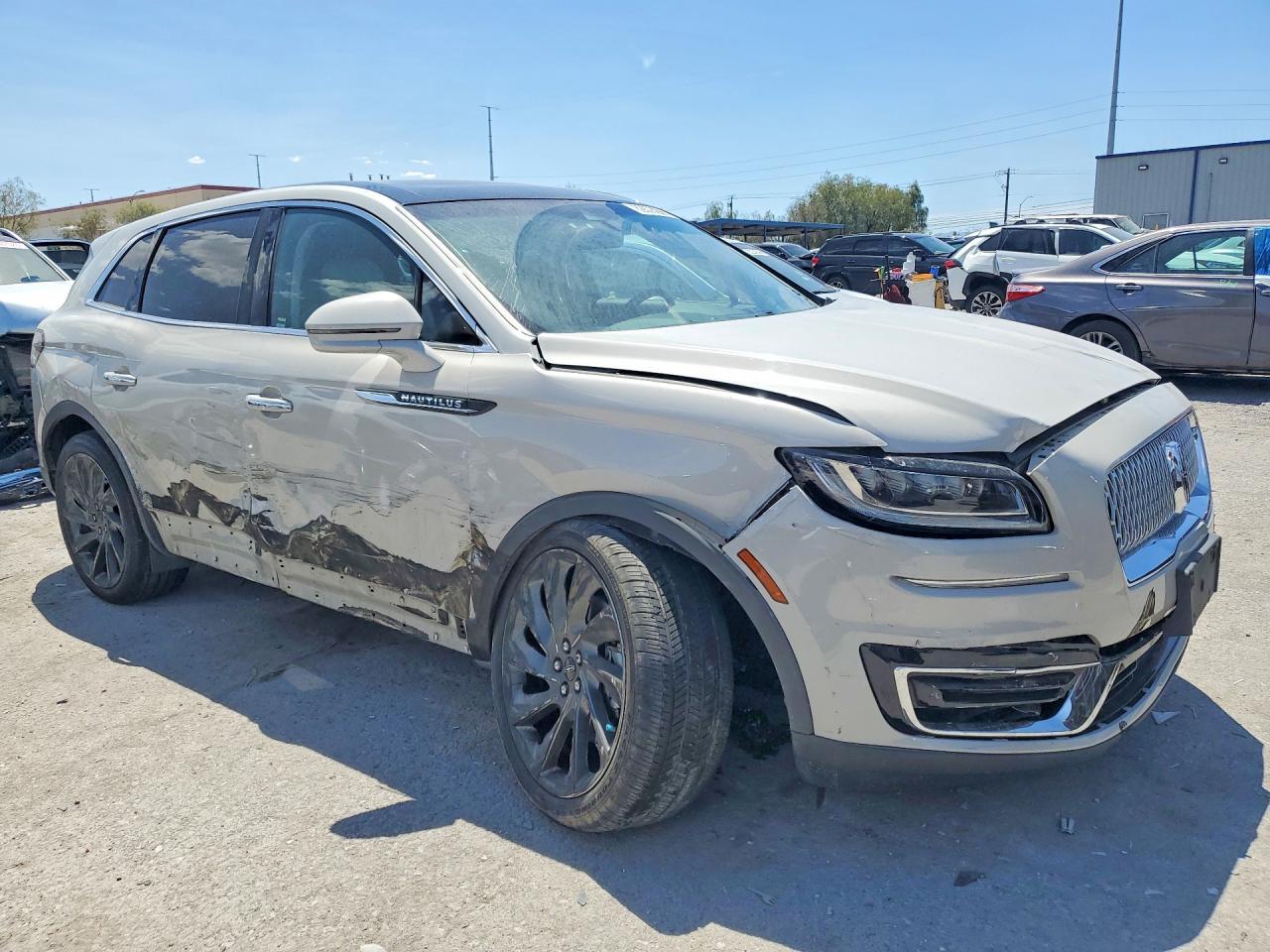 2019 Lincoln Nautilus Reserve - Image 4