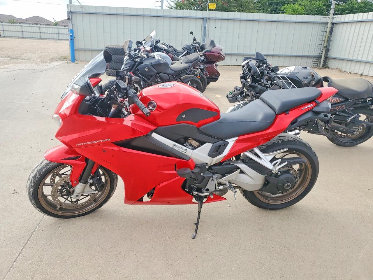 2014 Honda Vfr800 F - Image 3