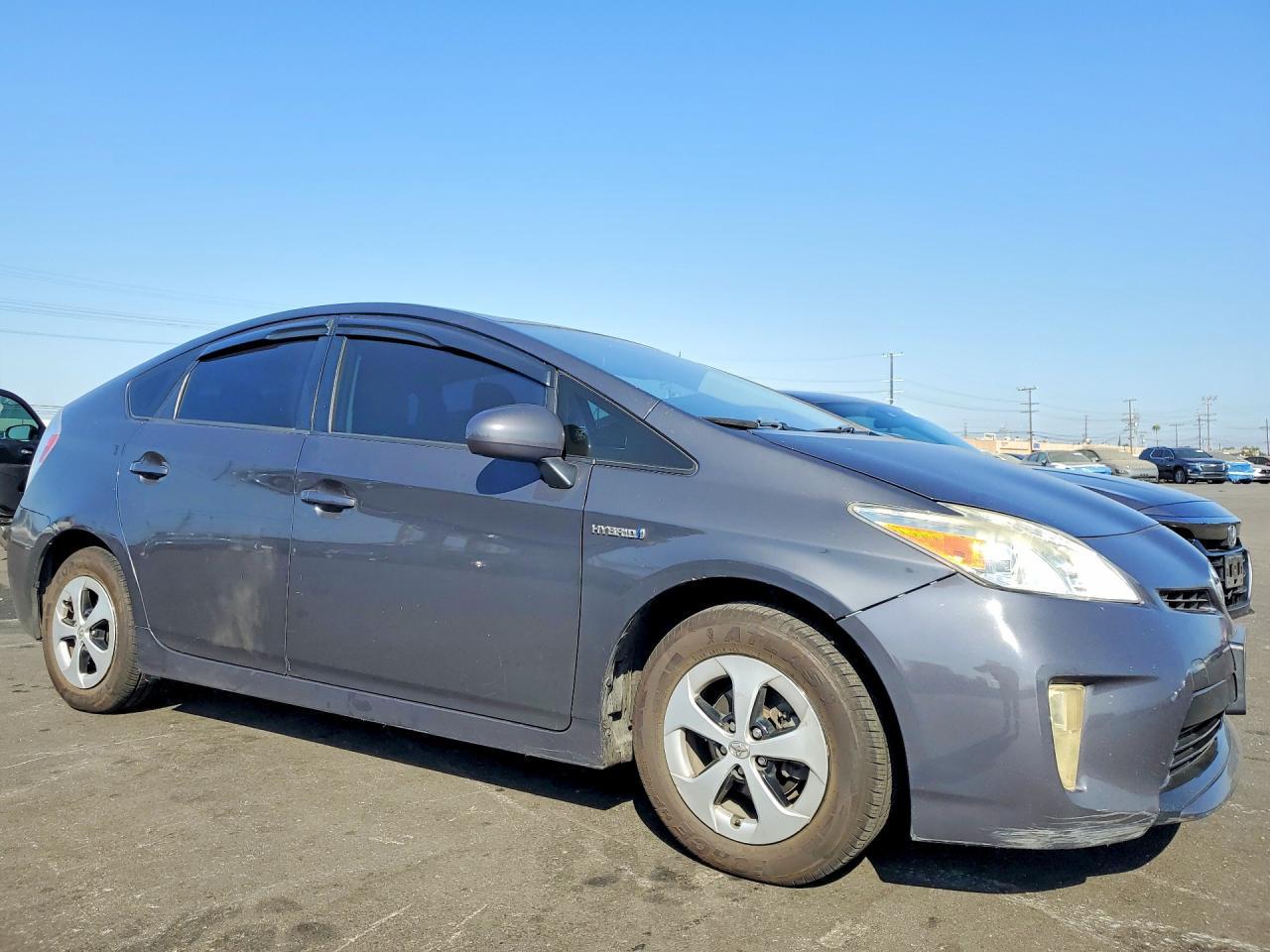 2015 Toyota Prius Two - Фото 4