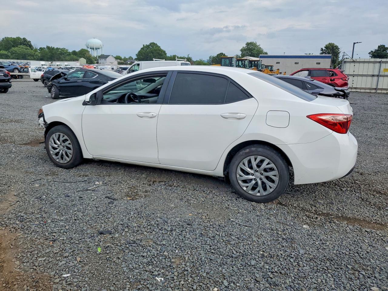 2018 Toyota Corolla Le - Фото 2