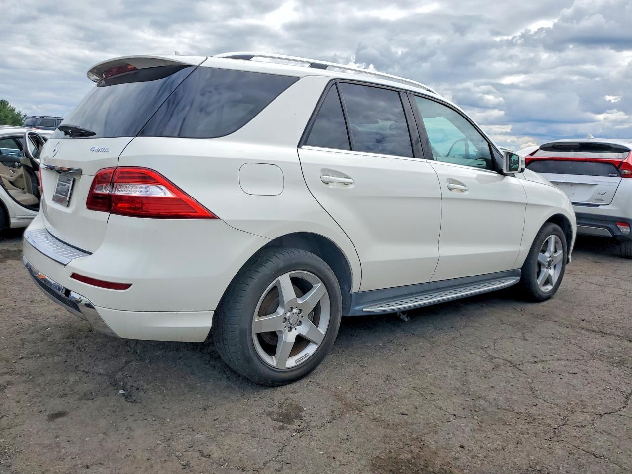 2014 Mercedes-Benz Ml 550 4Matic - Image 3