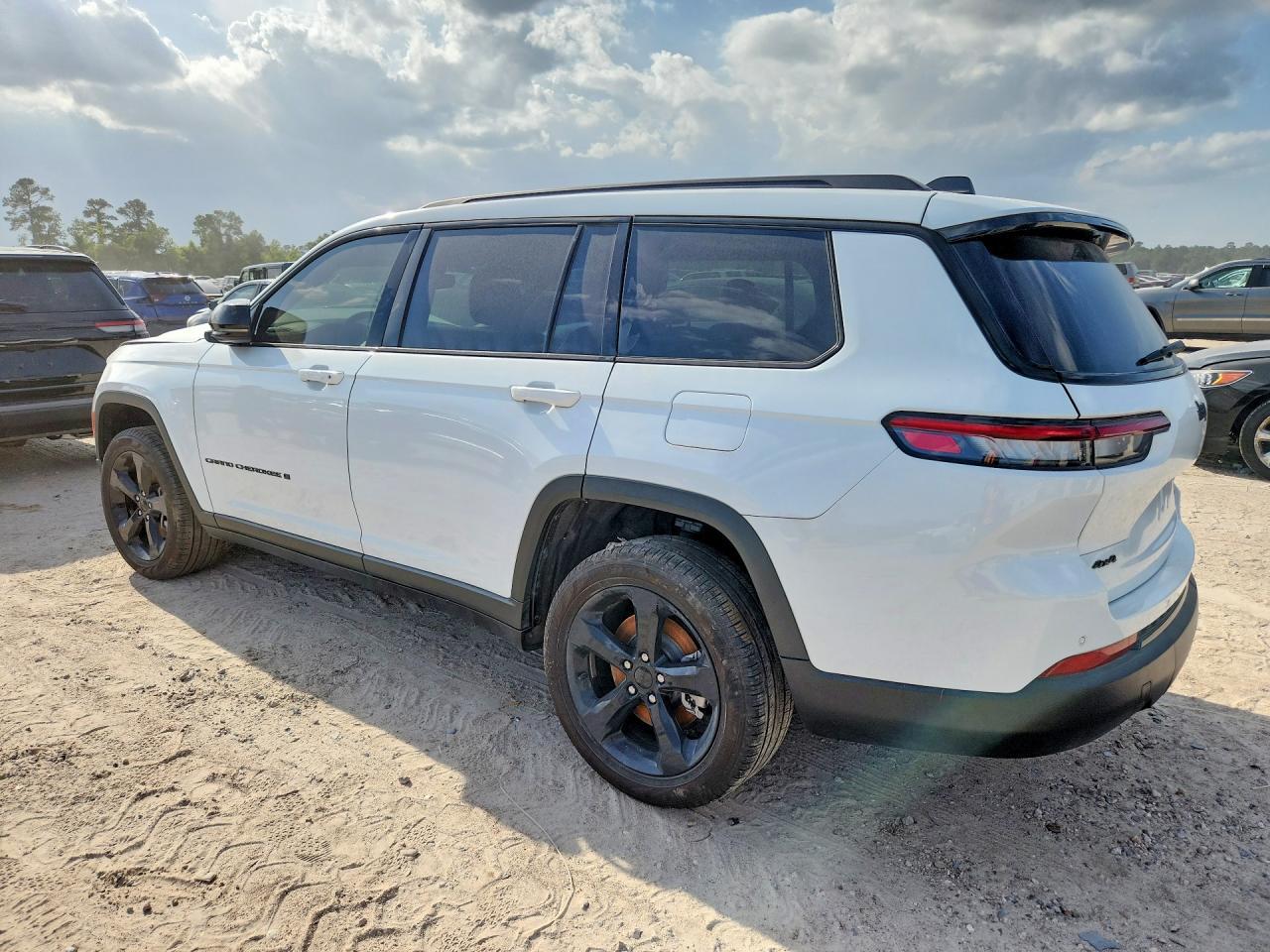2024 Jeep Grand Cherokee L Limited - Фото 2