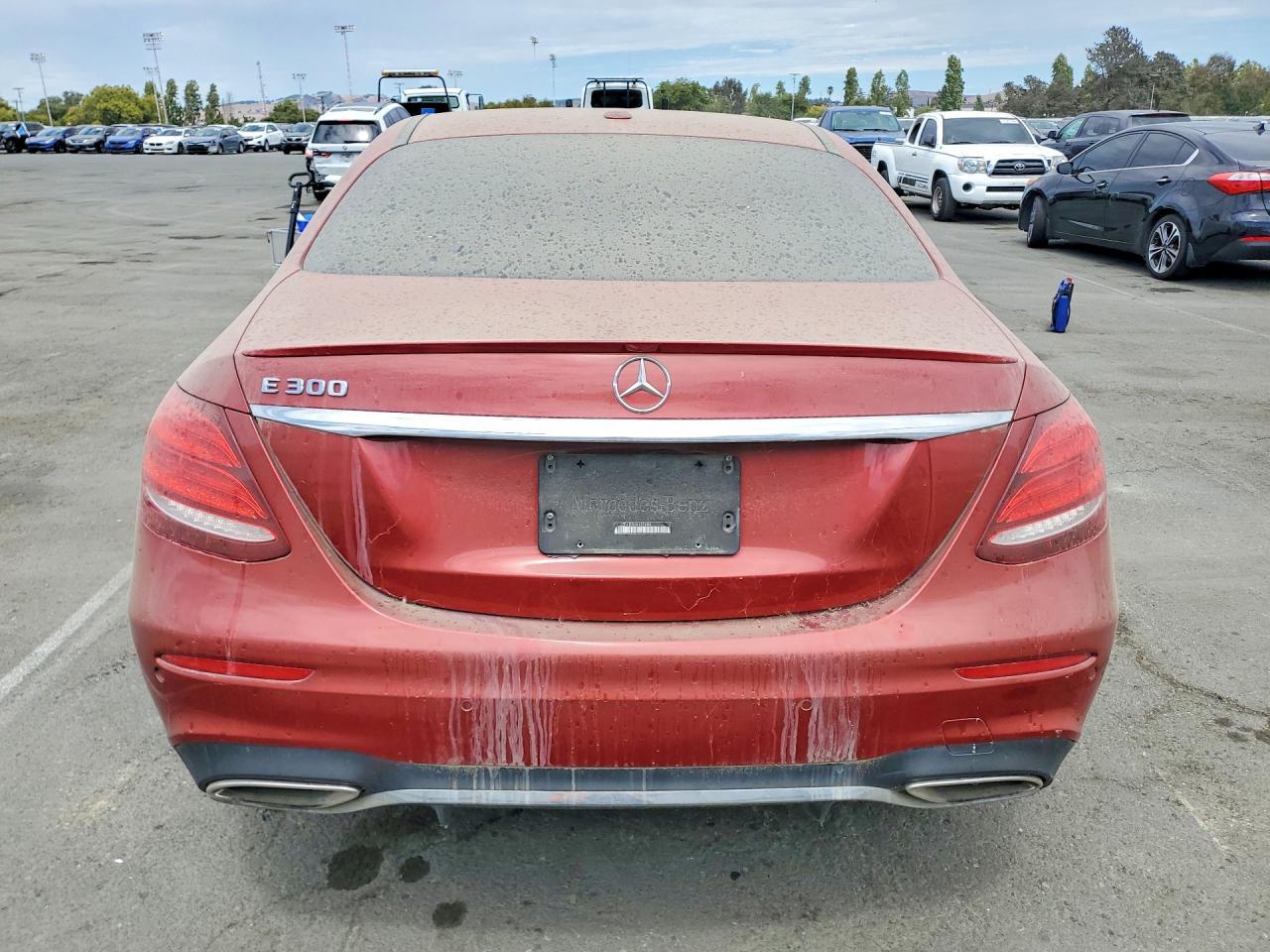 2017 Mercedes-Benz E 300 - Фото 6