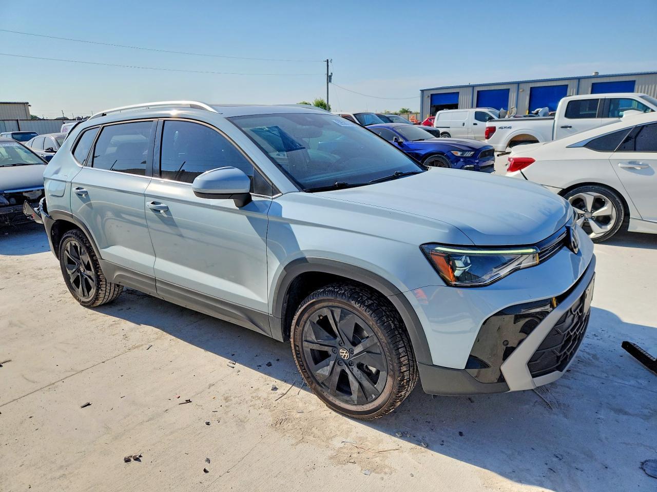 2025 Volkswagen Taos Se - Фото 4