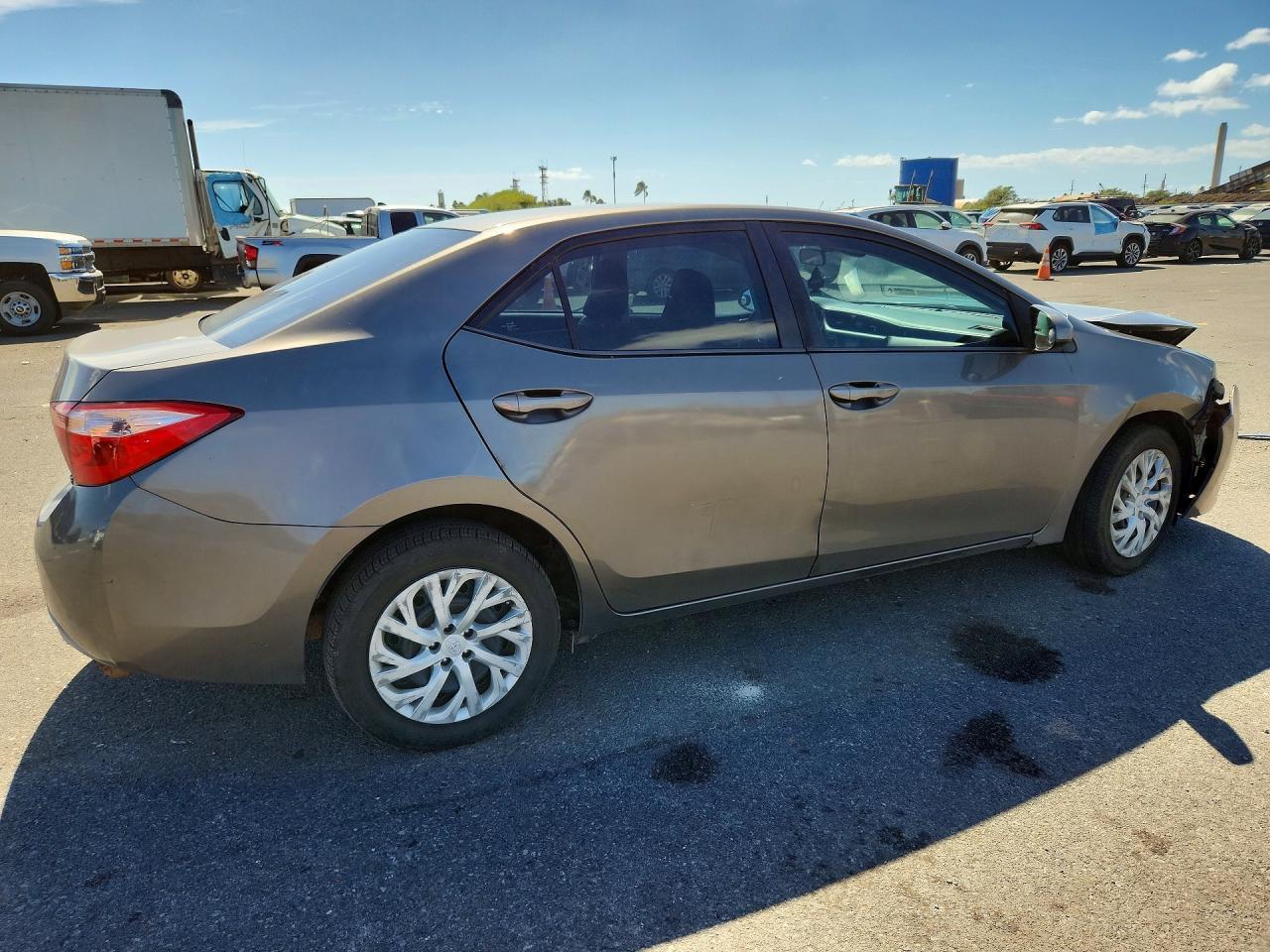 2018 Toyota Corolla L - Фото 3