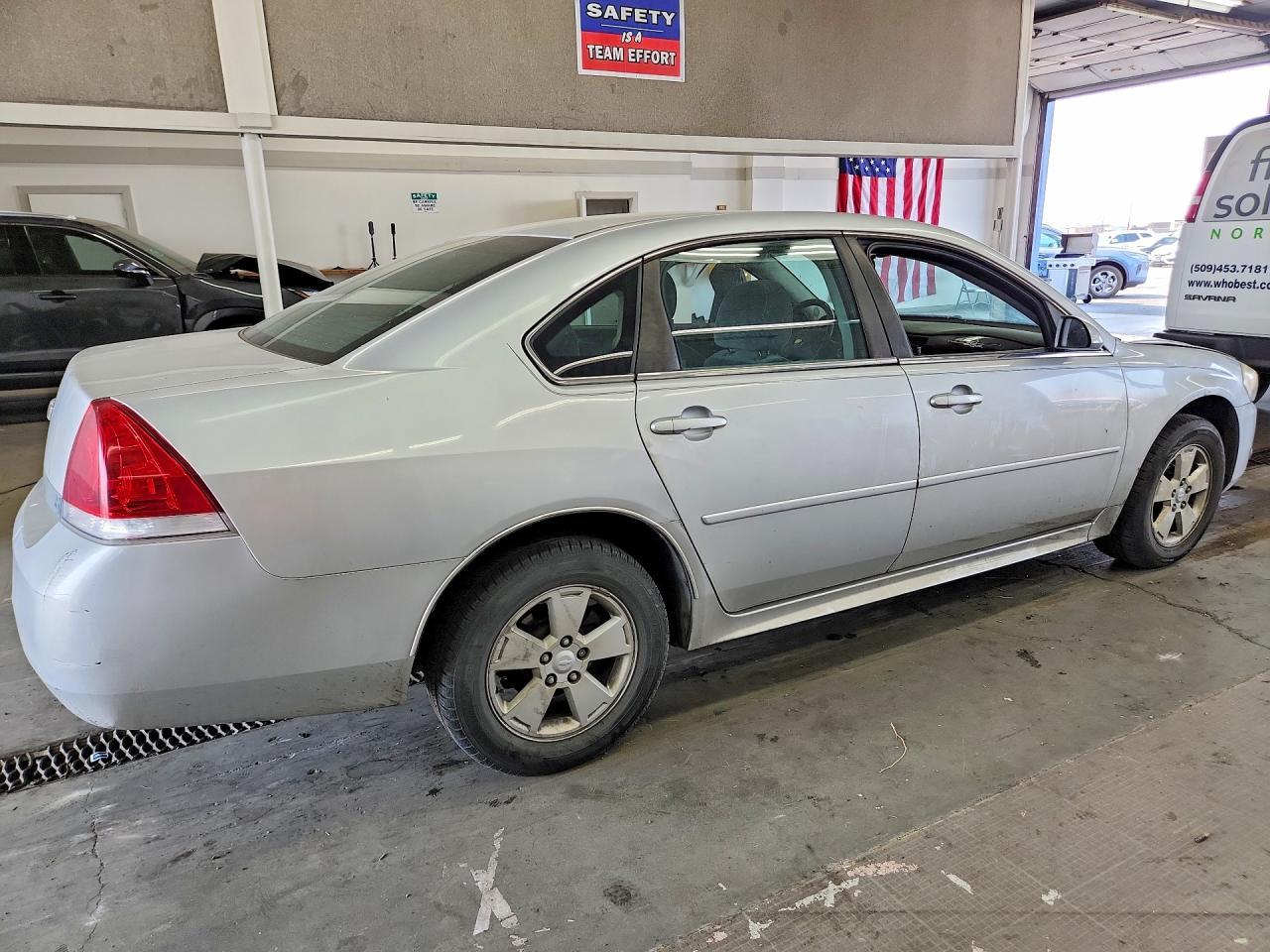 2010 Chevrolet Impala Lt - Image 3