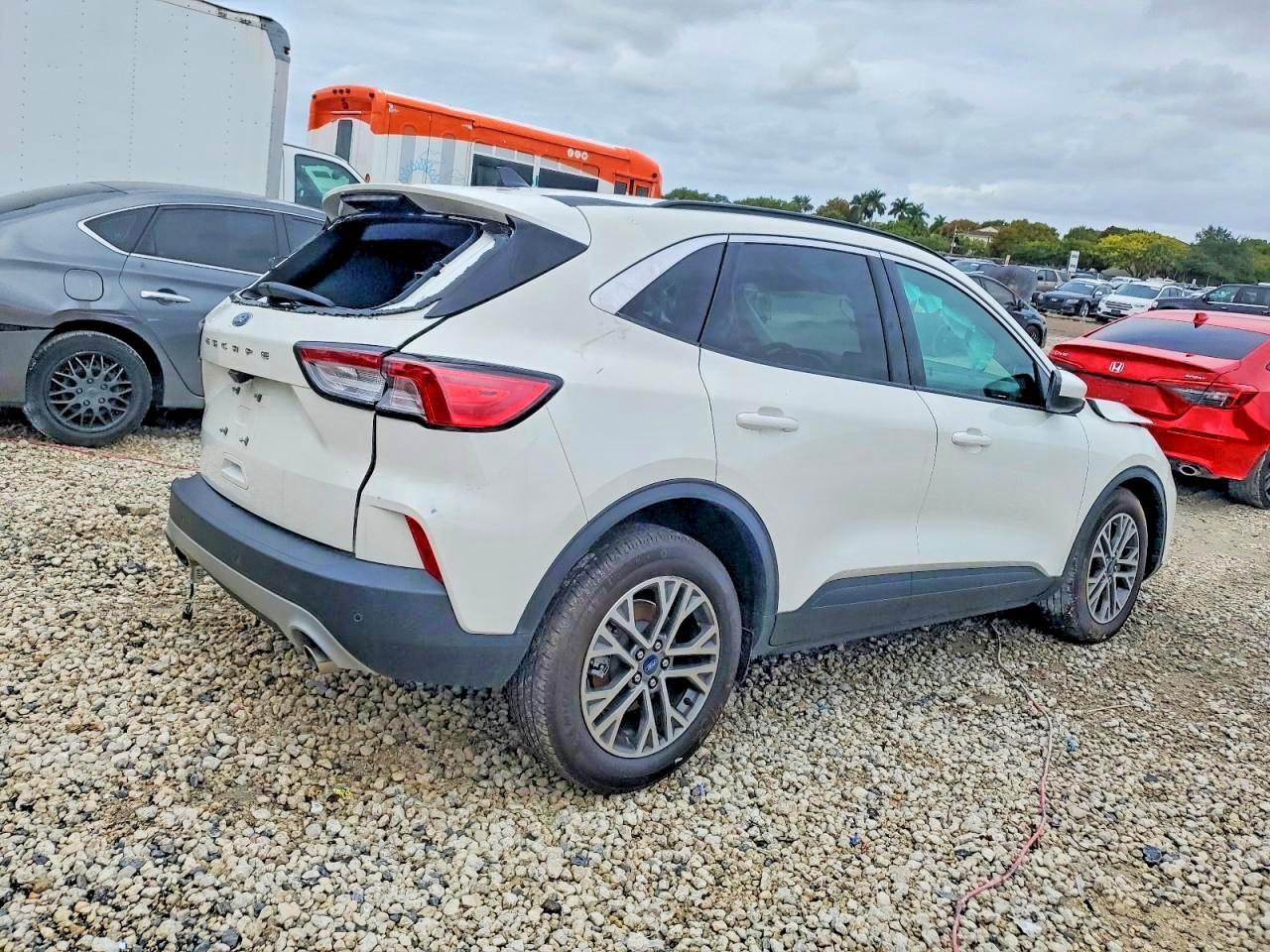 2022 Ford Escape Sel - Фото 3
