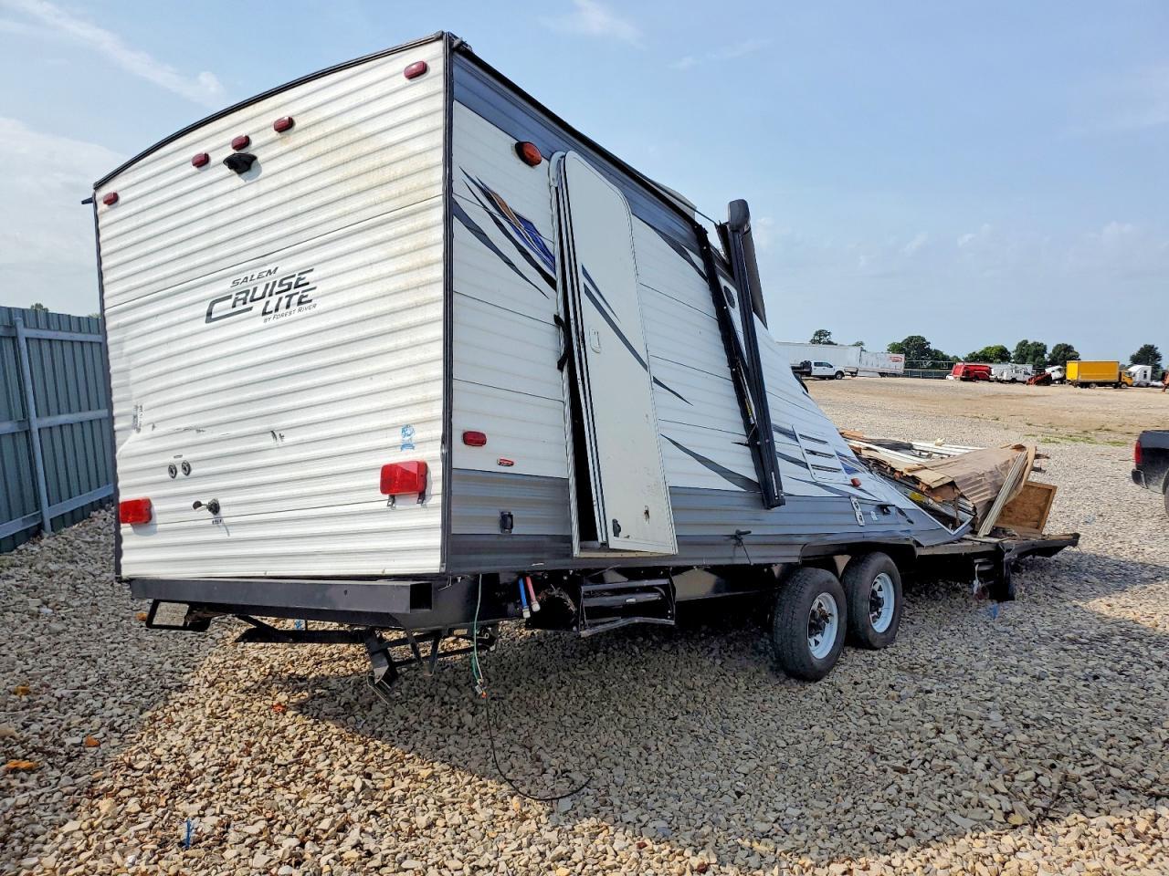 2017 Forest River Salem Camper - Image 4