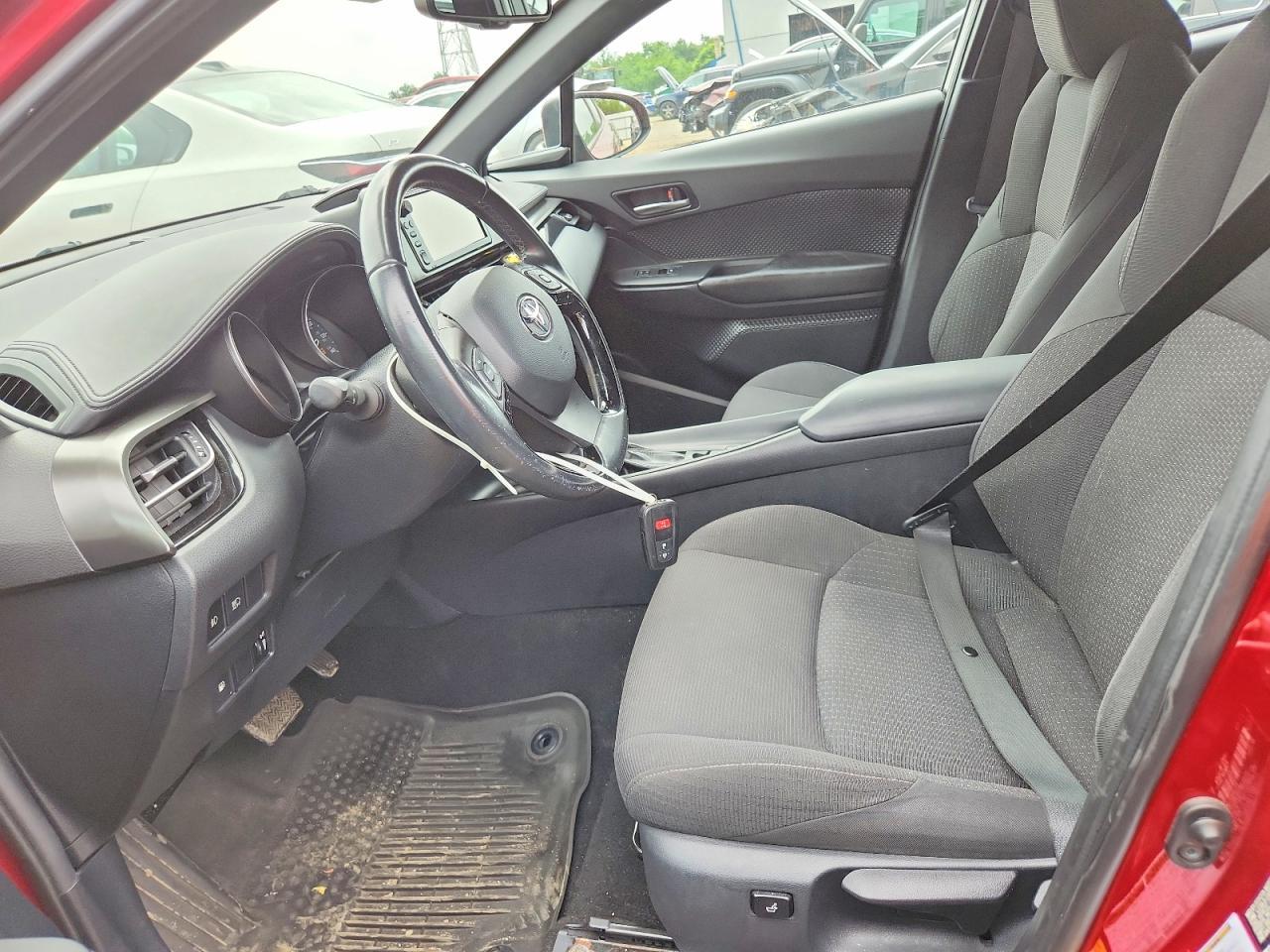 2018 Toyota C-Hr Xle Premium - Фото 7