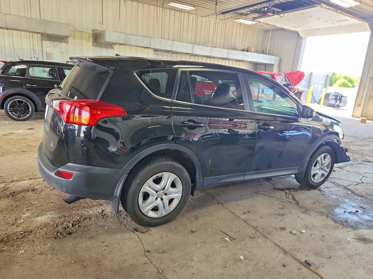 2015 Toyota Rav4 Le - Фото 3