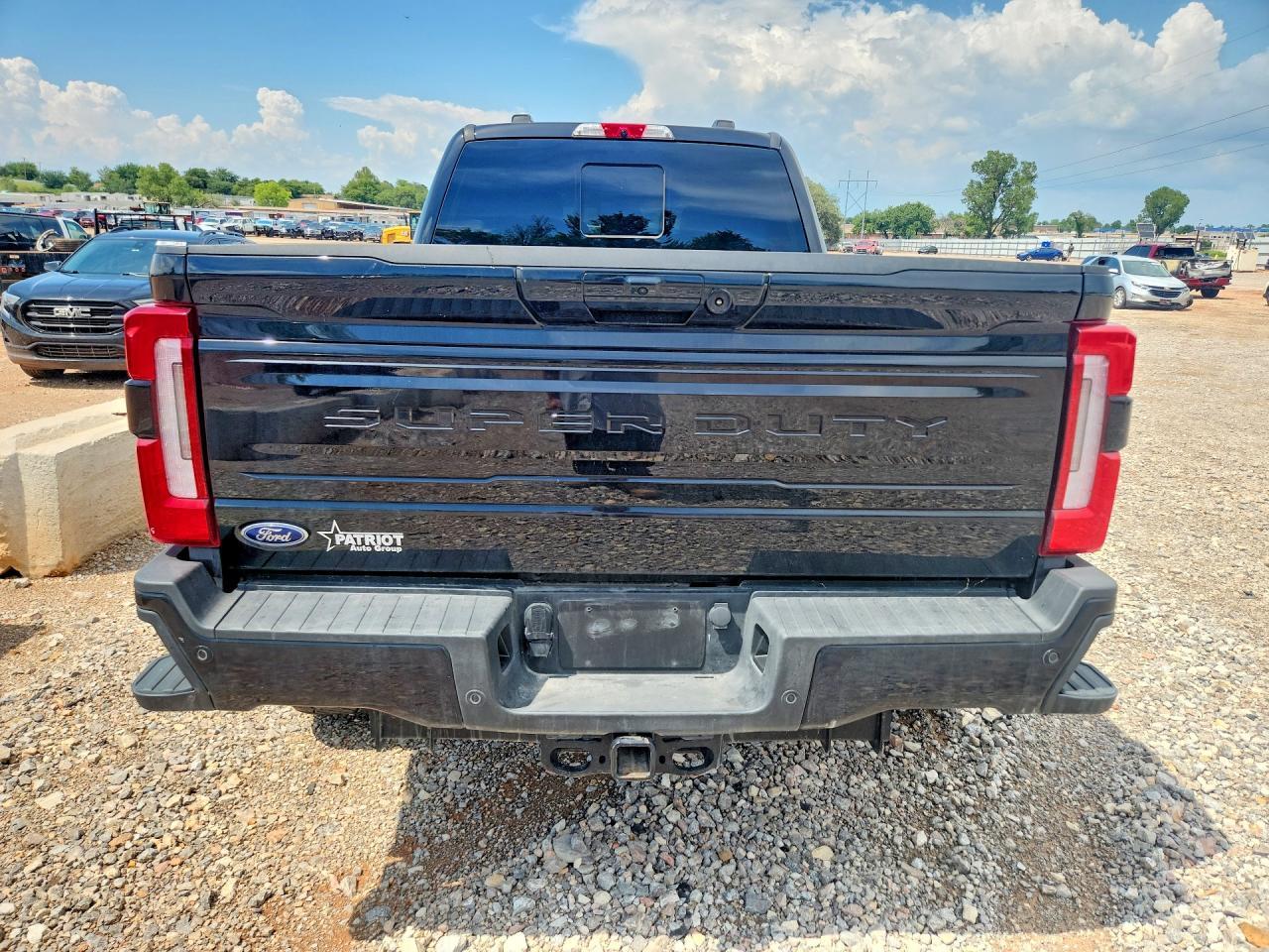 2025 Ford F250 Super Duty - Image 6