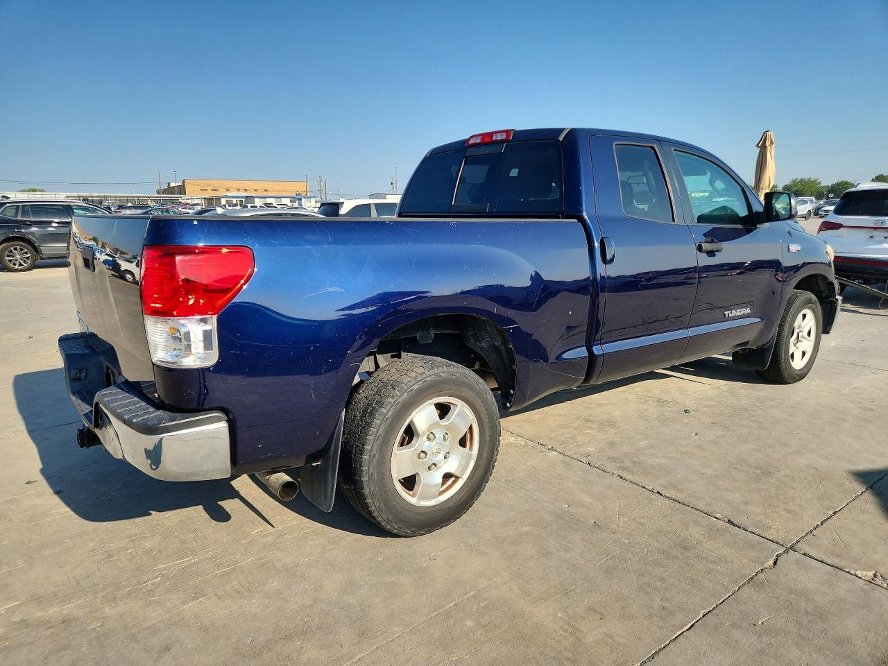2010 Toyota Tundra Double Cab Sr5 - Image 3