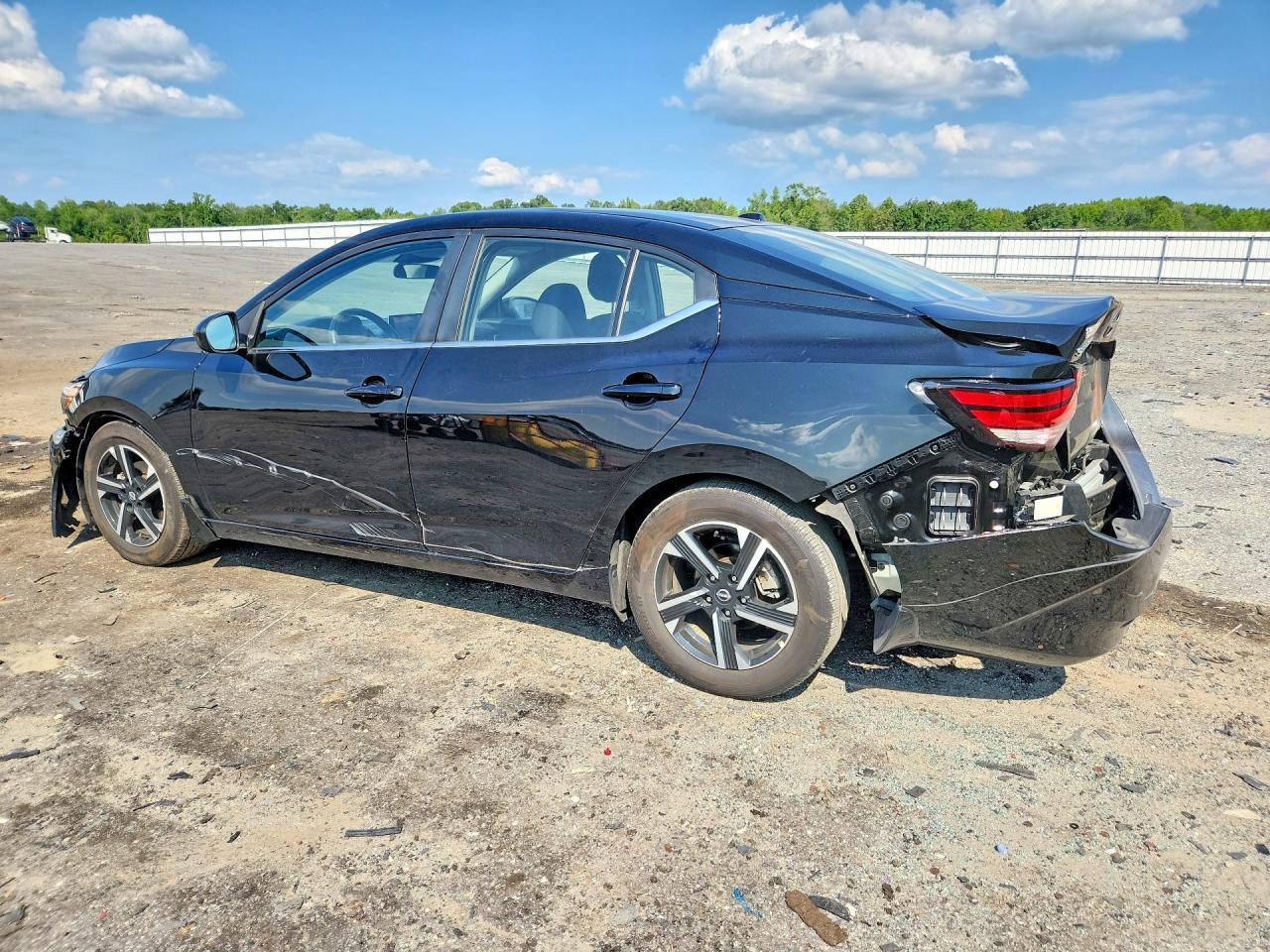 2025 Nissan Sentra Sv - Фото 2