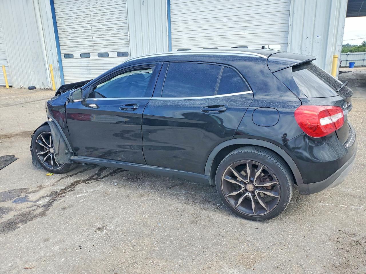 2017 Mercedes-Benz Gla 250 - Image 2