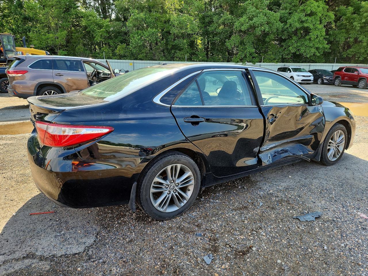 2015 Toyota Camry Se - Фото 3