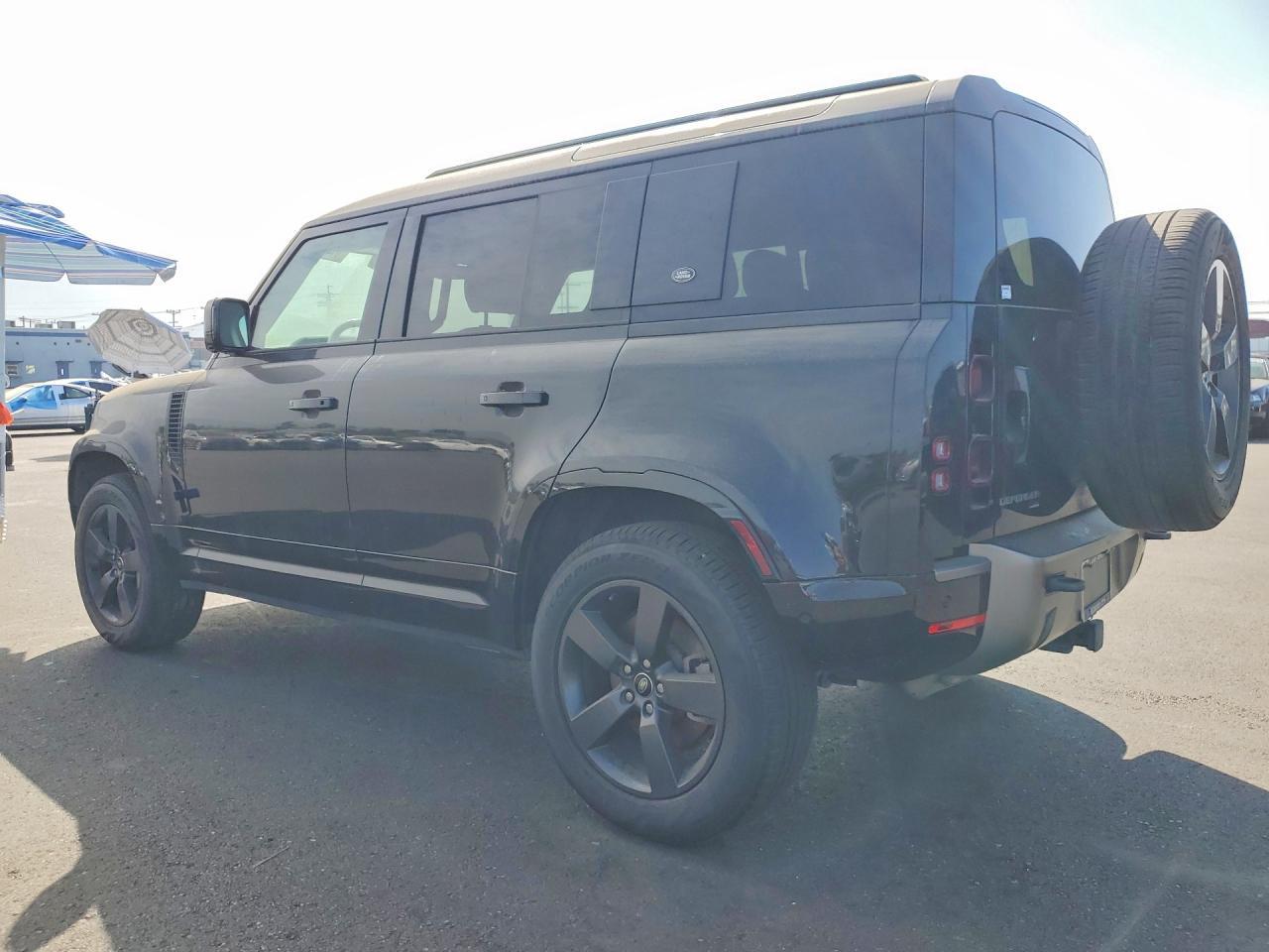 2022 Land Rover Defender 110 X-Dynamic Se - Фото 2
