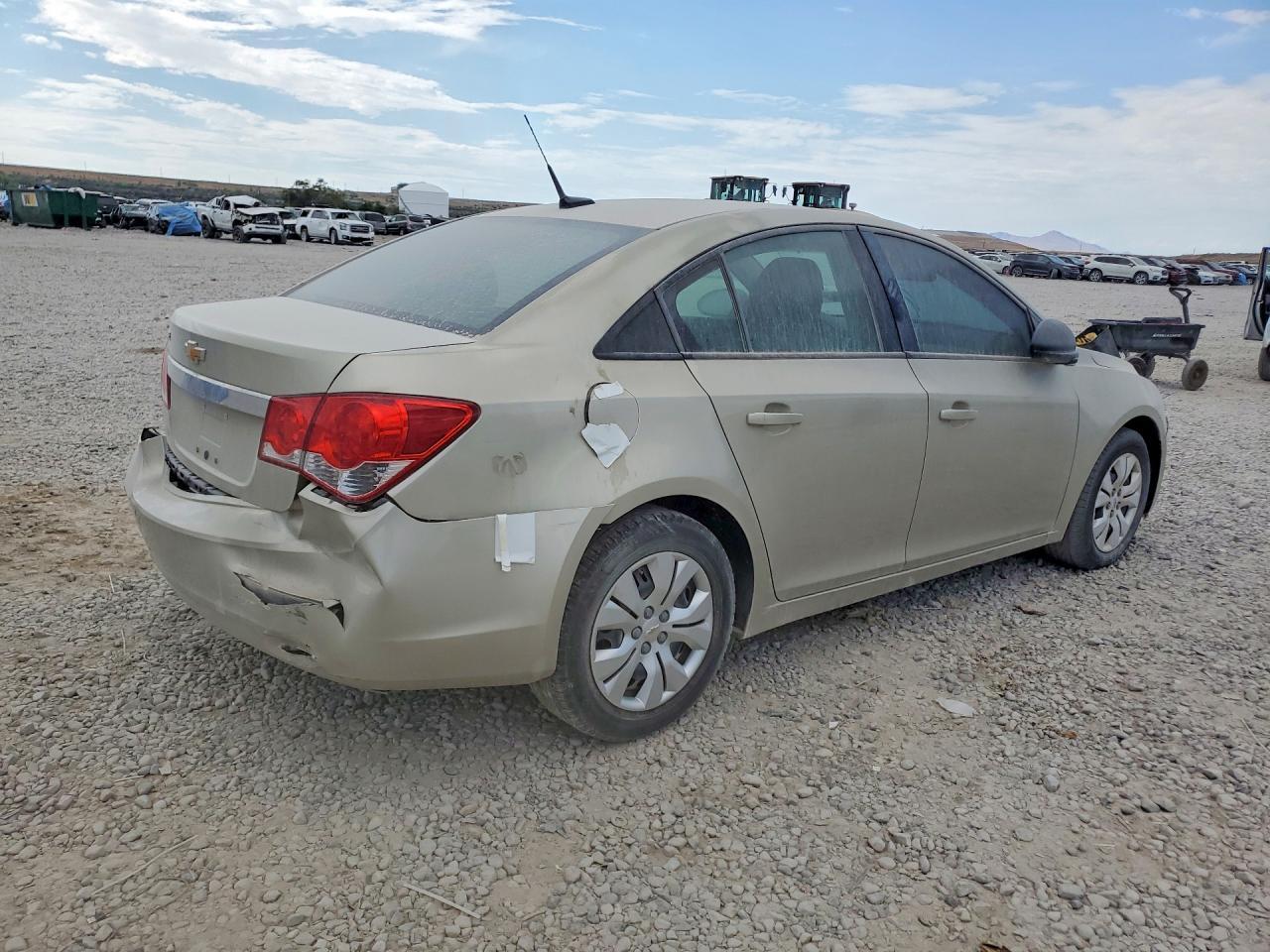 2014 Chevrolet Cruze Ls - Фото 3